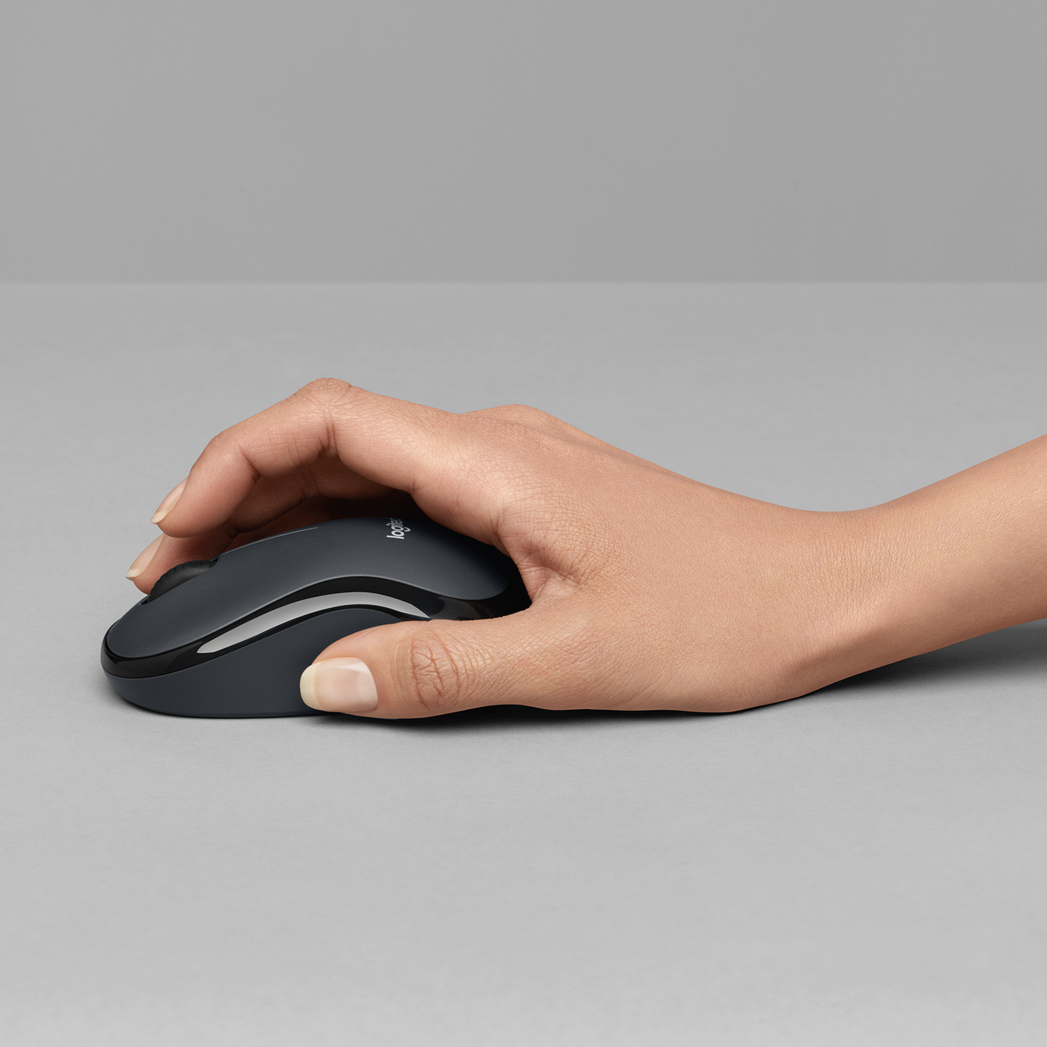 Logitech M220 Silent - Maus - optisch - 3 Tasten - kabellos - 2.4 GHz - kabelloser Empfänger (USB)
