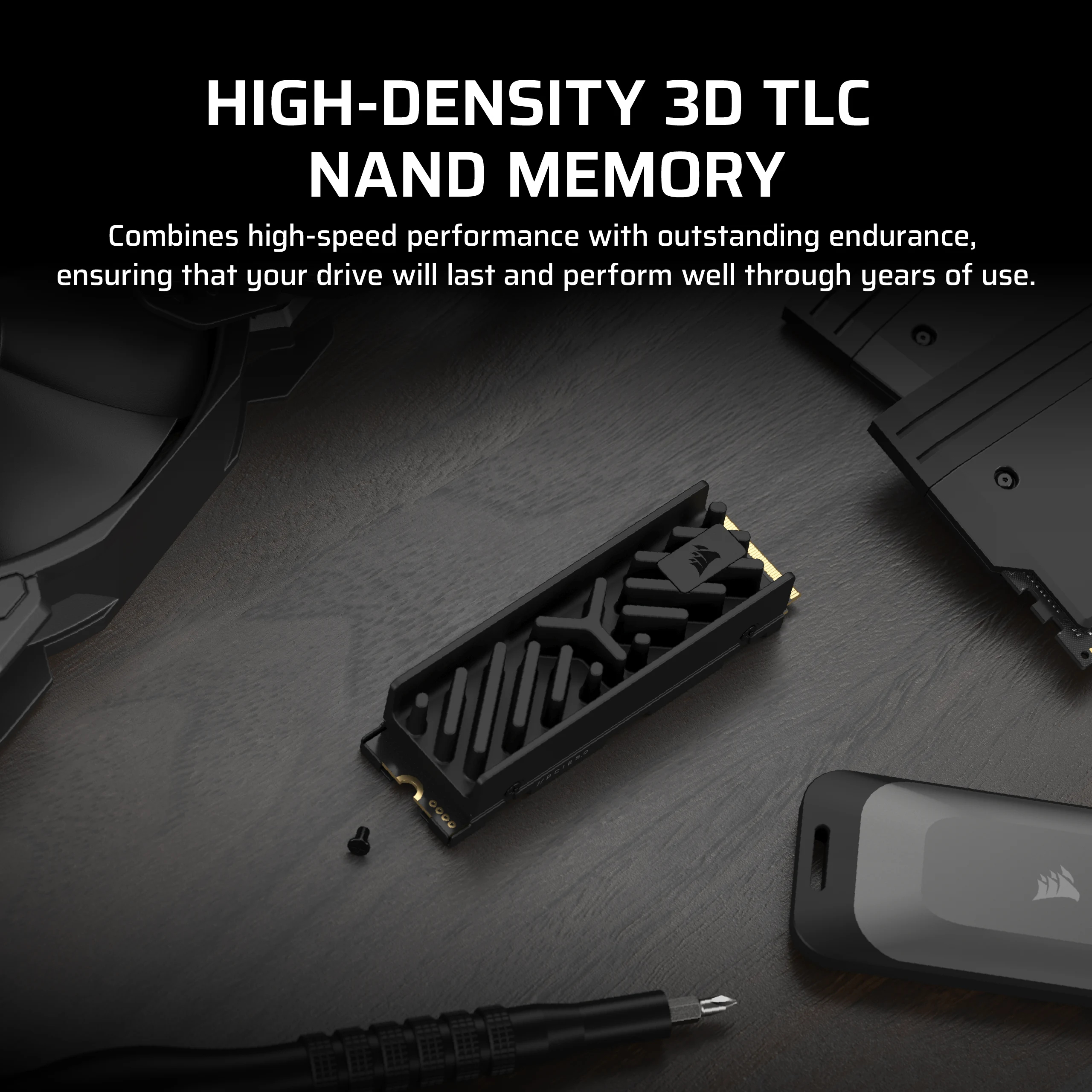 Corsair MP700 ELITE - SSD - 4 TB - mit Kühlkörper - intern - M.2 2280 - PCI Express 5.0 x4 (NVMe)