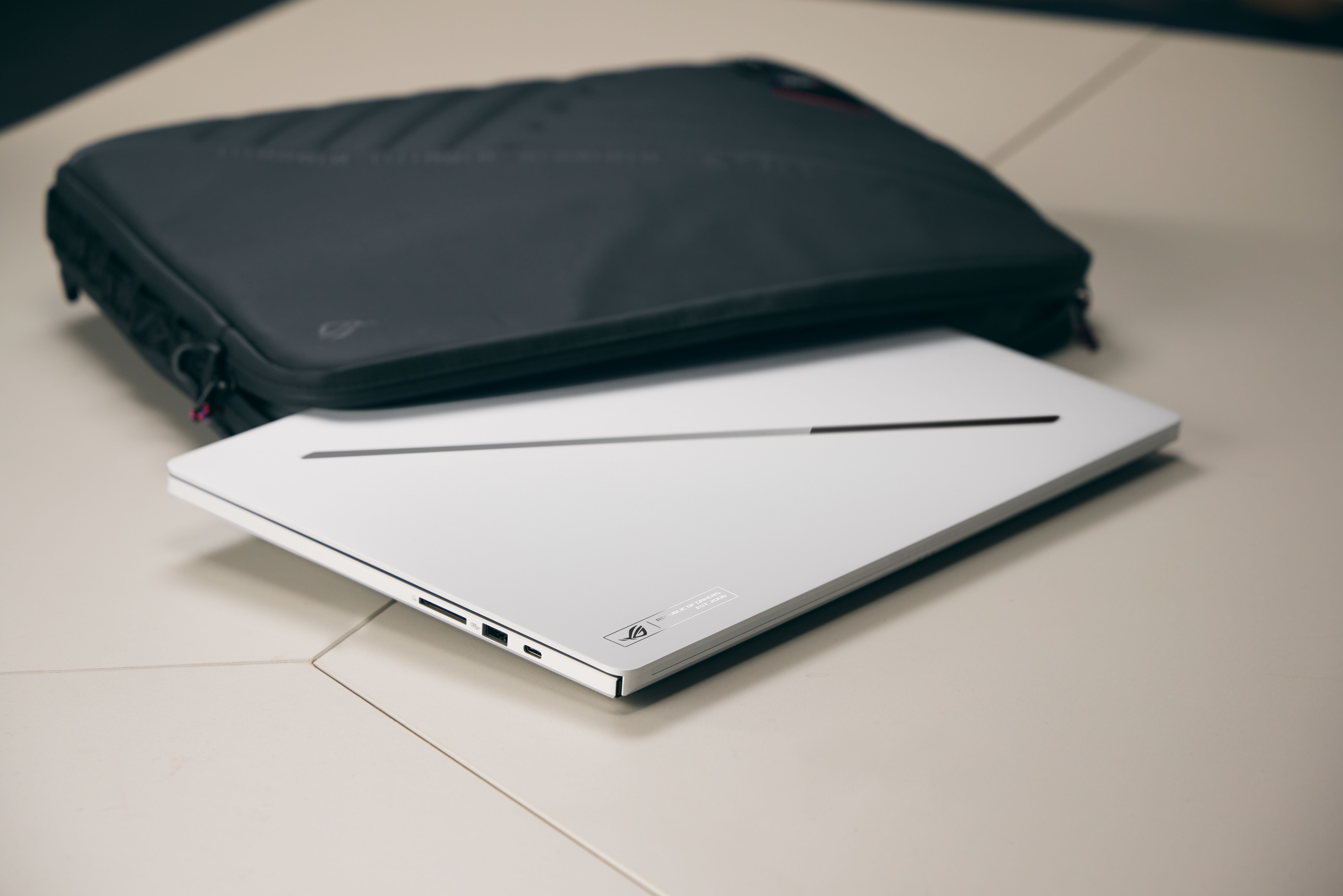 ASUS ROG Zephyrus G16 GU606AP-TB039W, 16" WQXGA OLED, Core Ultra 9 386H, 32GB, 1TB, RTX 5070, W11
