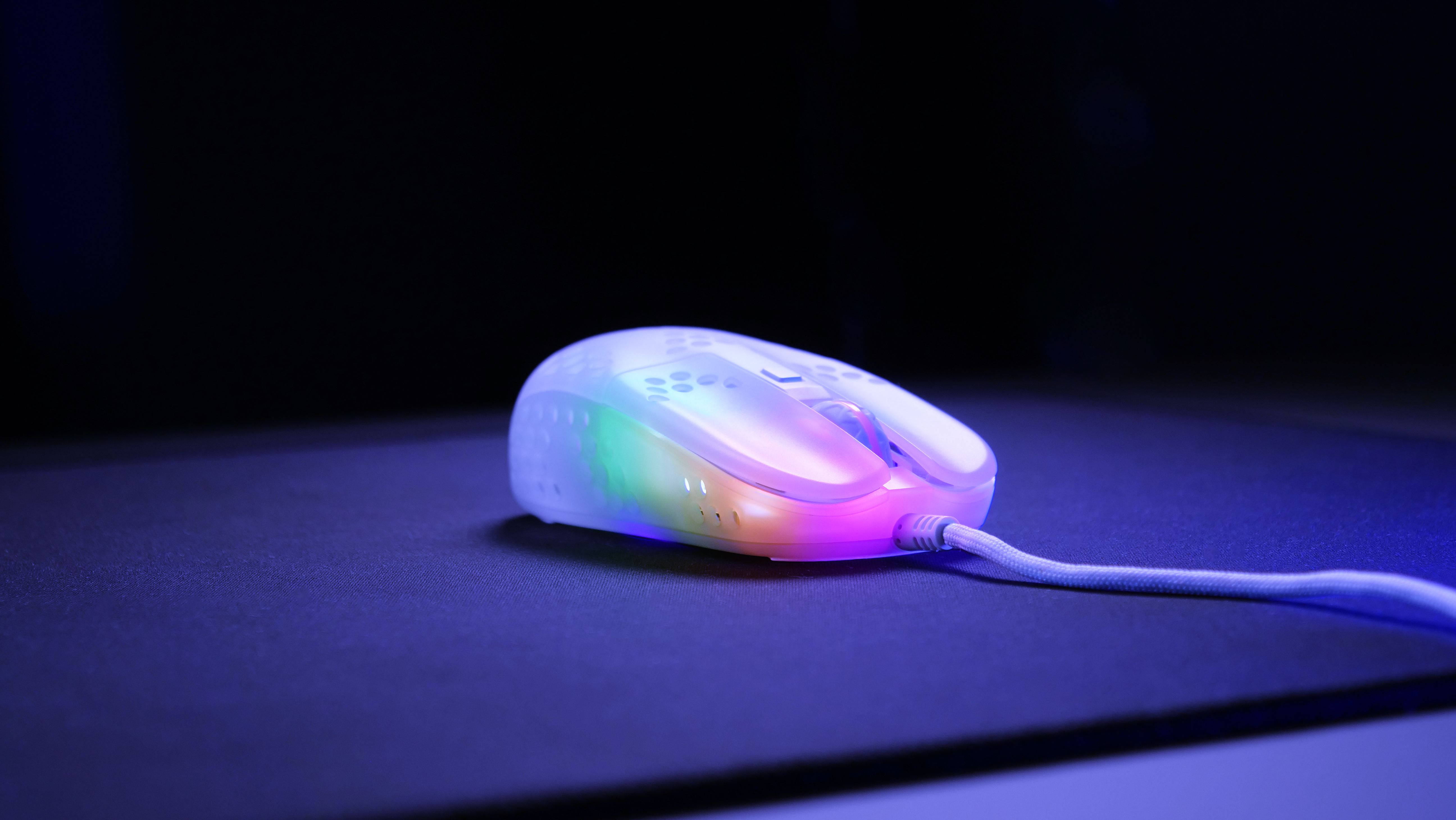 Xtrfy CHERRY XTRFY MZ1, Beidhändig, Optisch, USB Typ-A, 16000 DPI, Weiß