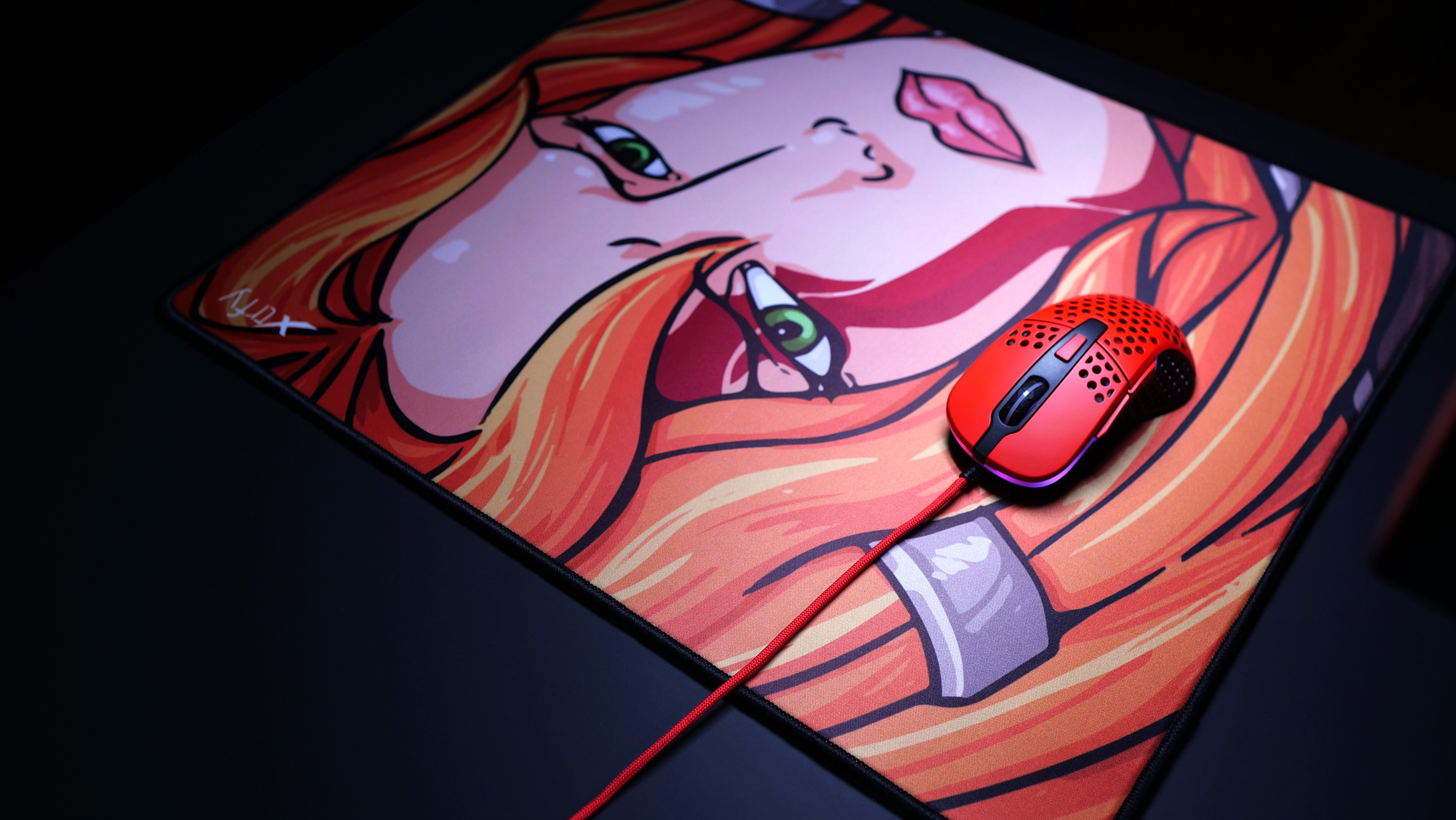 Cherry Xtrfy M4 RGB - Maus - Für Rechtshänder - optisch