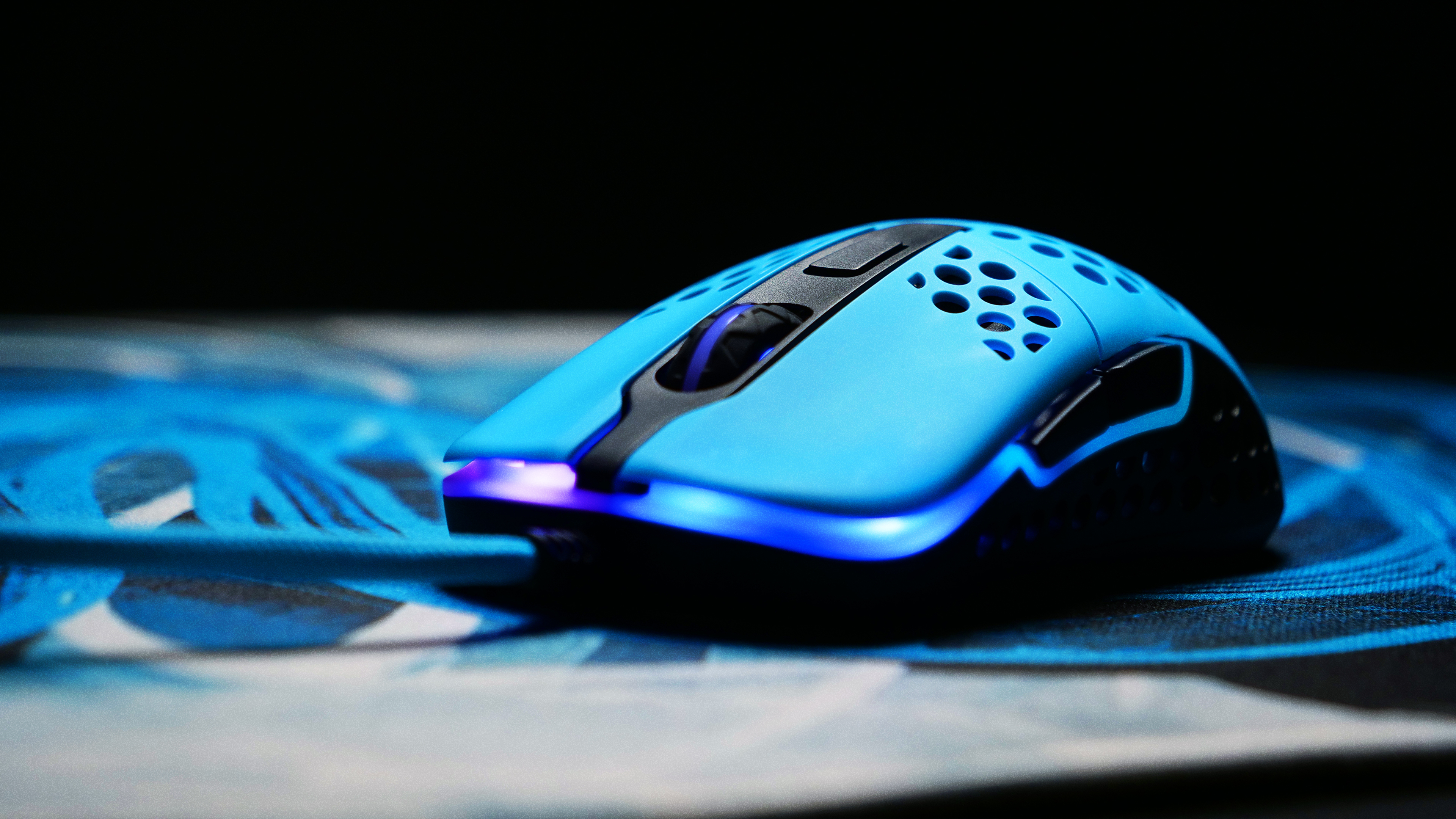 Cherry Xtrfy M42 - Maus - optisch - kabelgebunden - USB