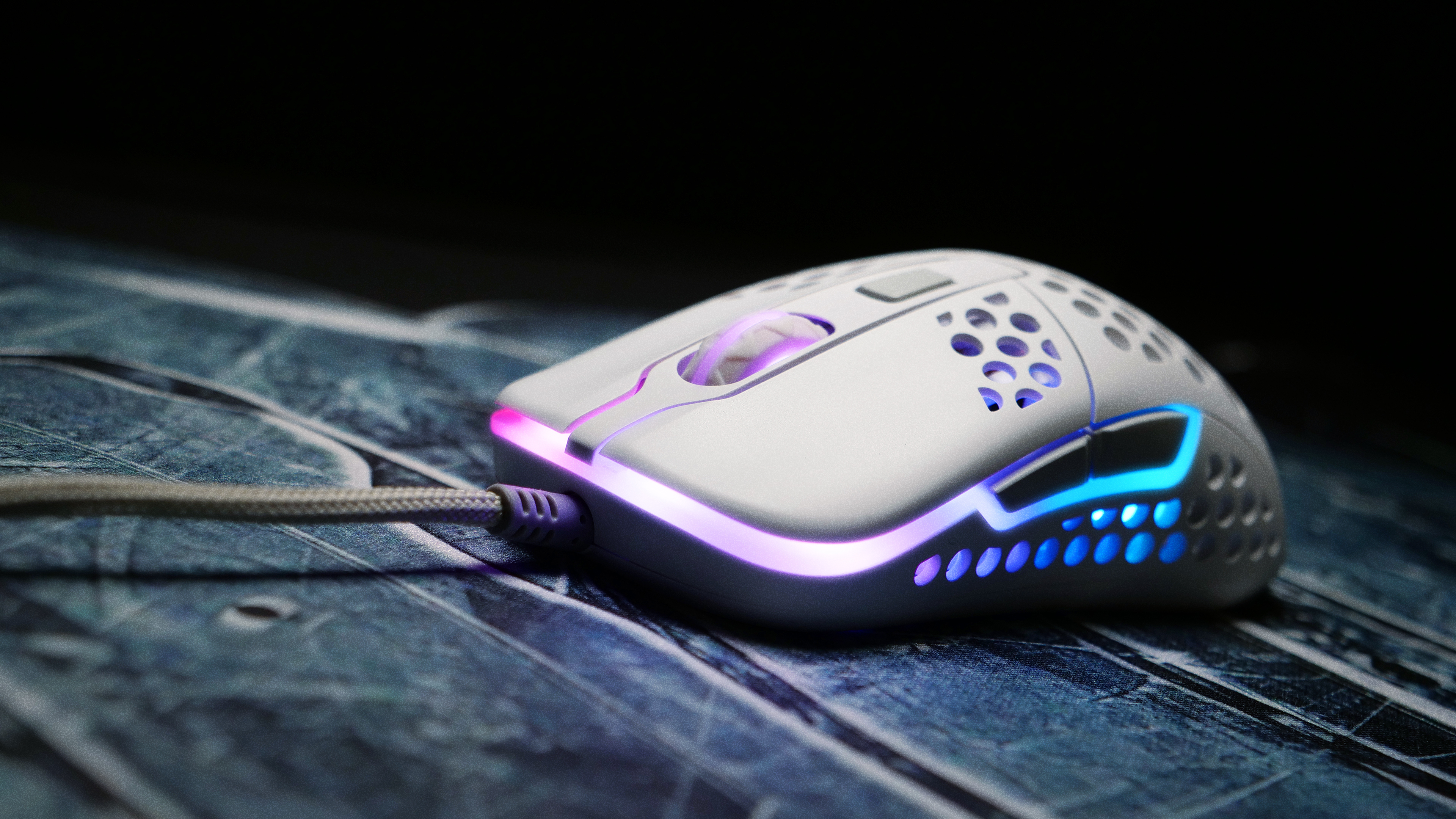 Cherry Xtrfy M42 - Maus - optisch - kabelgebunden - USB