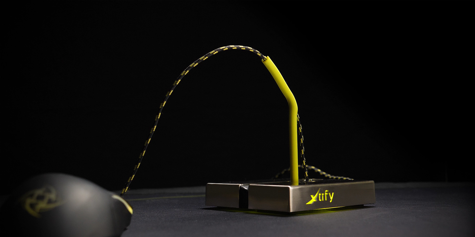 Cherry Xtrfy B1 - Hub - 4 x USB 2.0 - Desktop - mit