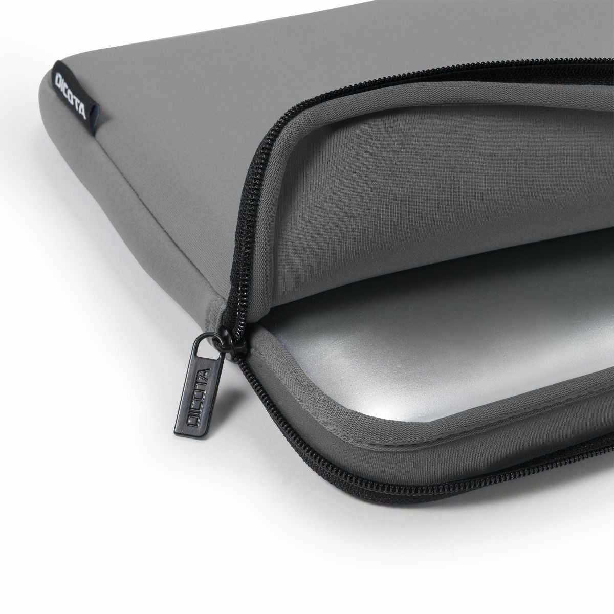 Dicota Skin BASE - Notebook-Hülle - 31.8 cm