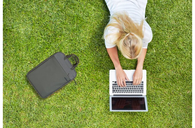 Kensington Eco-Friendly Laptop Sleeve - Notebook-Tasche - 35.6 cm (14")