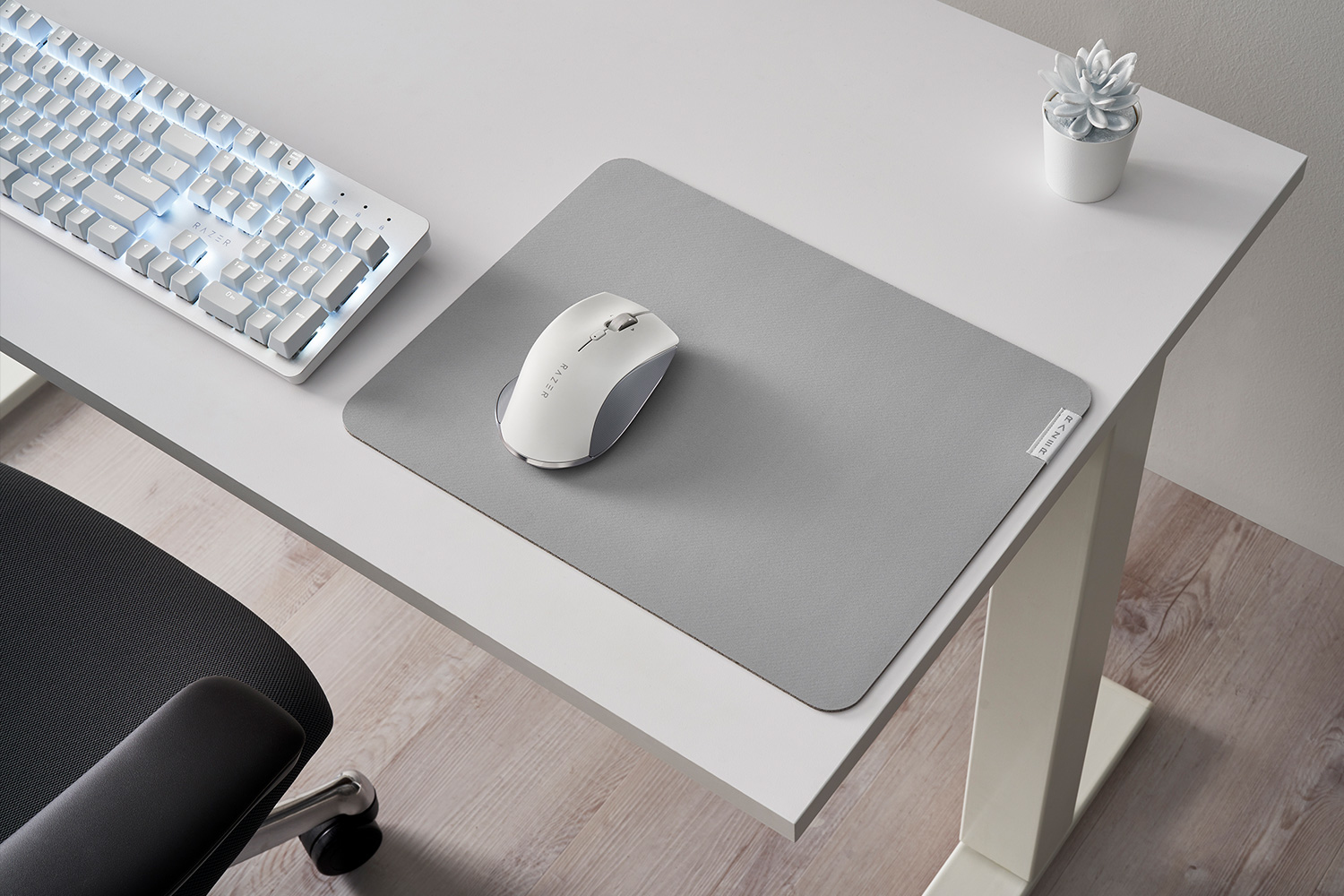 Razer Pro Click, rechts, Optisch, RF Wireless + Bluetooth, 16000 DPI, Grau, Weiß