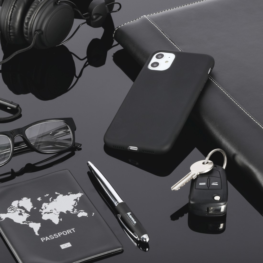 Hama "Finest Feel", Cover, Apple, Apple iPhone 11, 15,5 cm (6.1"), Schwarz