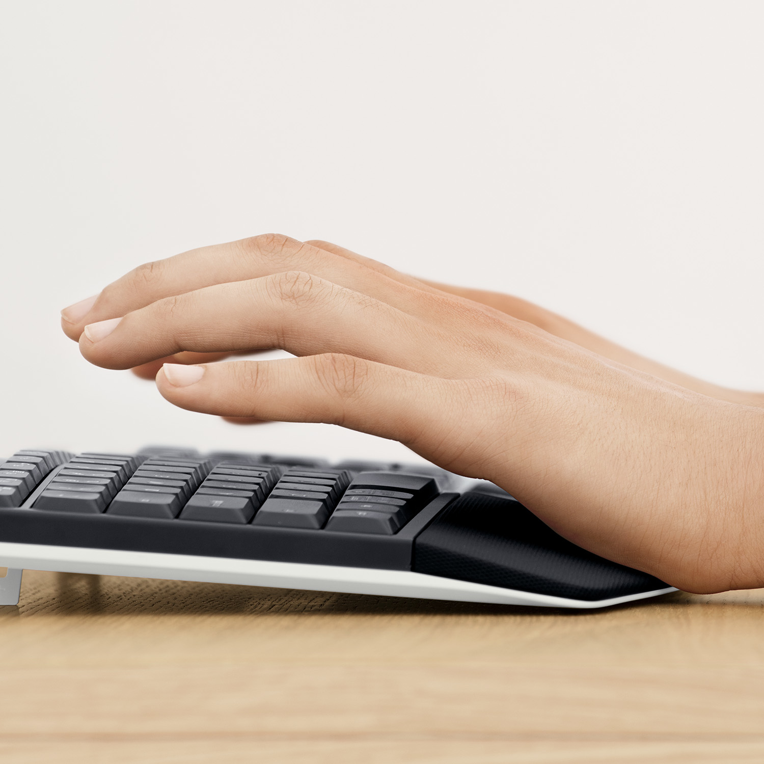 Logitech MK850 Performance - Tastatur-und-Maus-Set