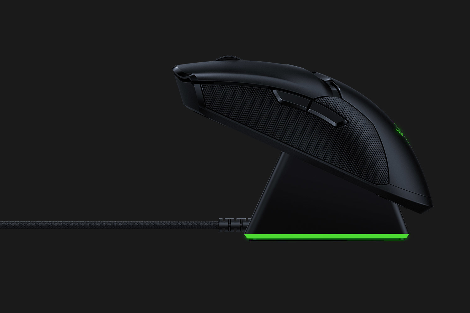 Razer Viper Ultimate - Maus - optisch - 8 Tasten - kabellos - 2.4 GHz - kabelloser Empfänger (USB)