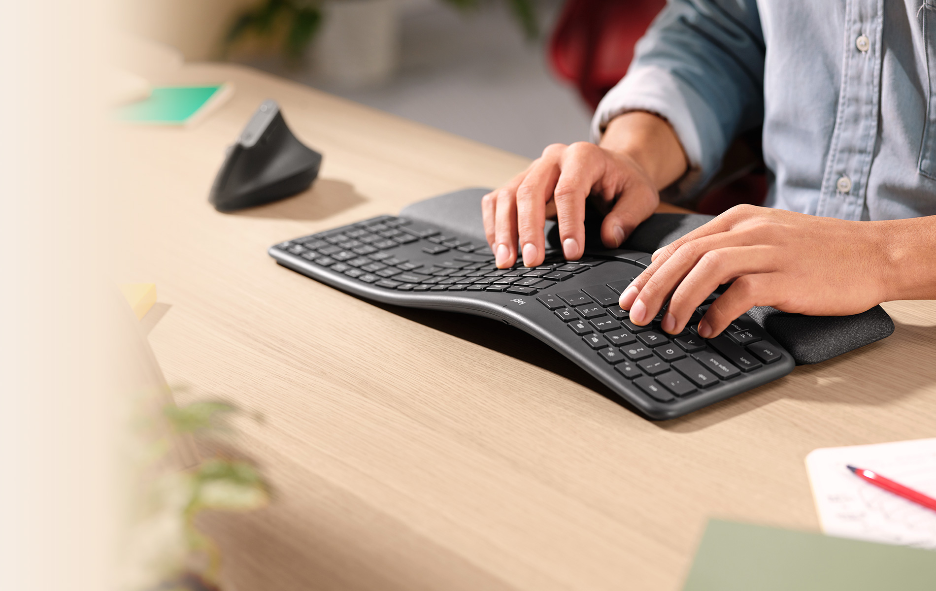 Logitech ERGO K860 - Tastatur - kabellos - 2.4