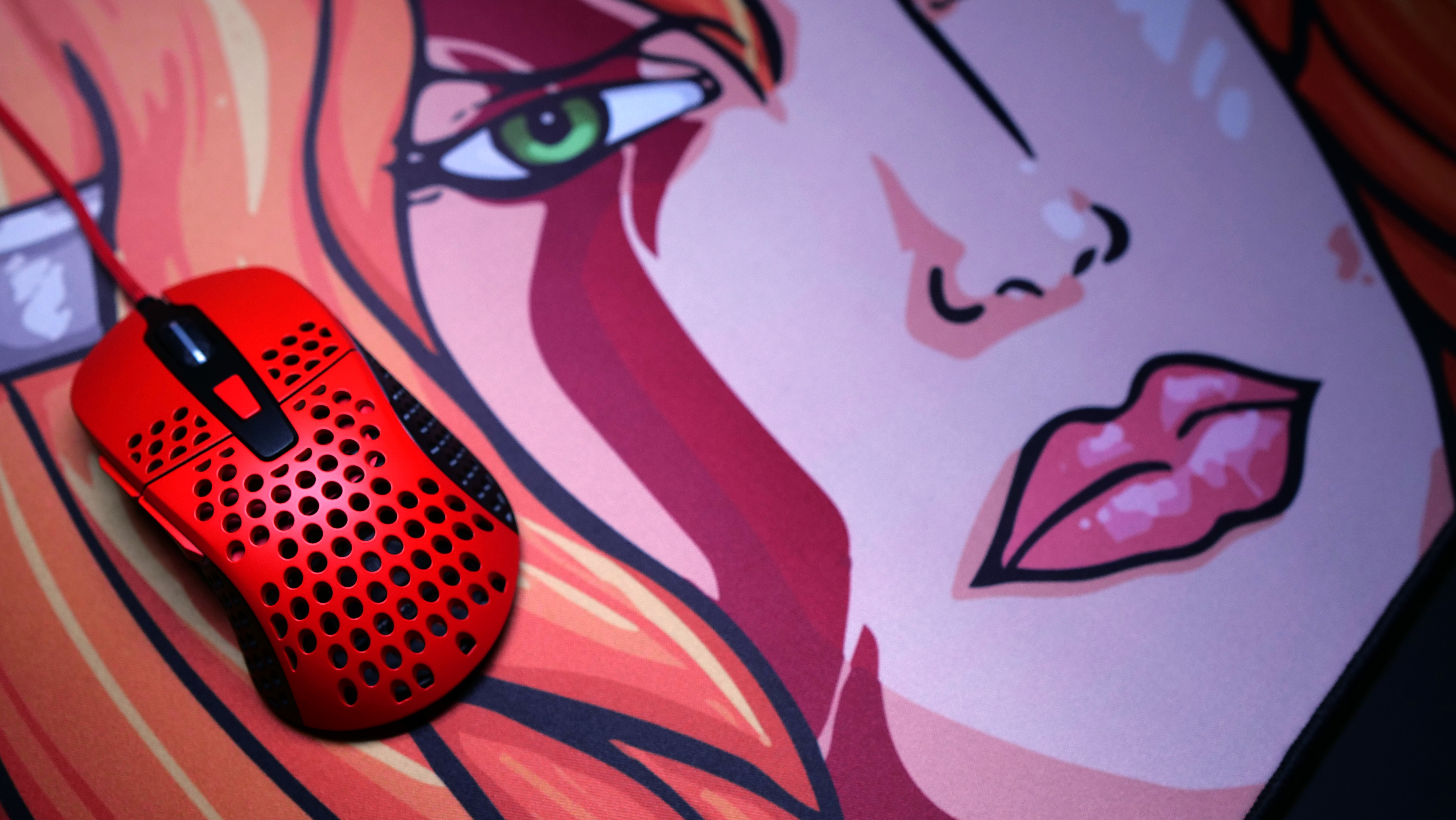 Cherry Xtrfy M4 RGB - Maus - Für Rechtshänder - optisch