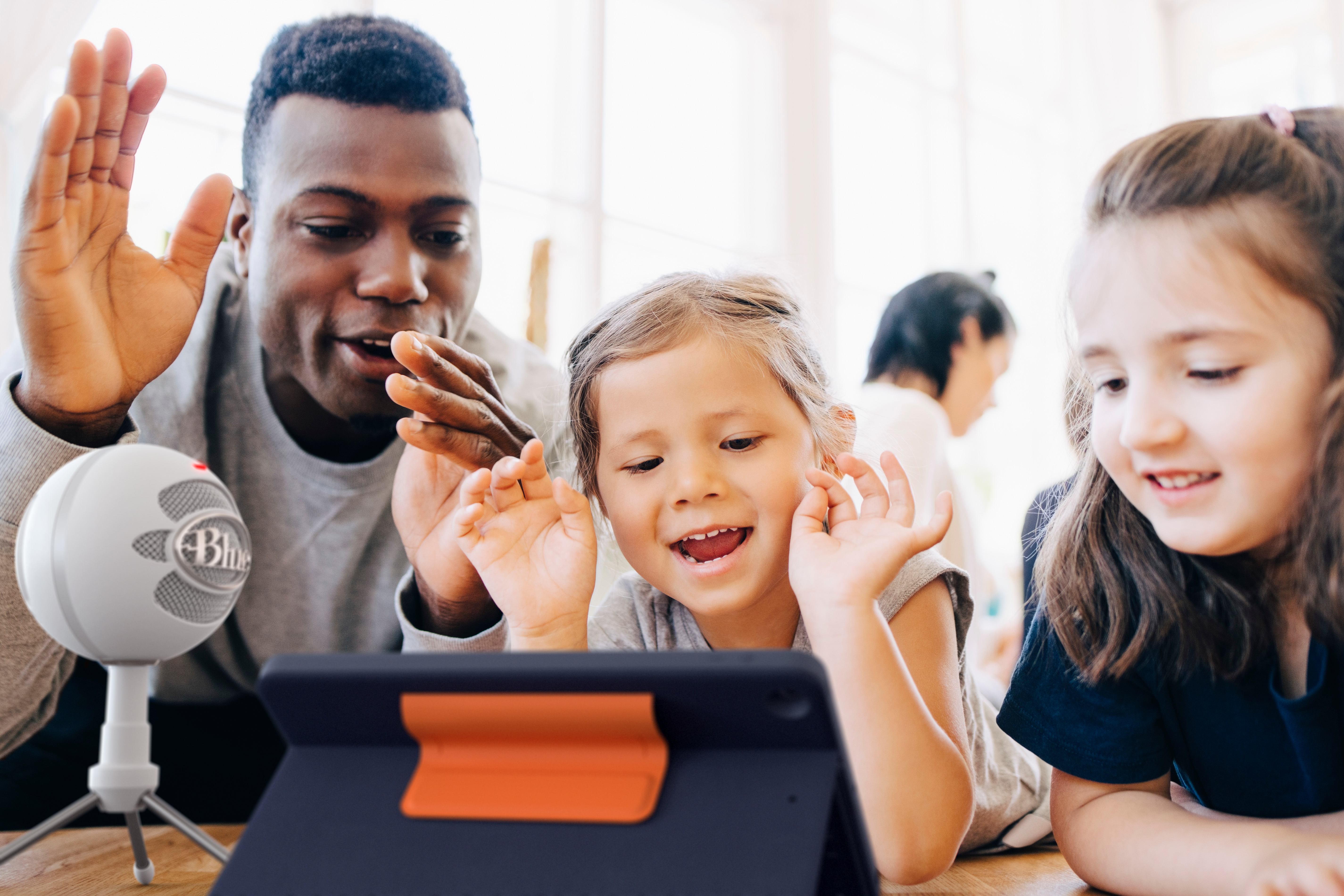 Logitech Rugged Combo 3 For Education - Tastatur und Foliohülle - Apple Smart connector - K-12 Ausbi