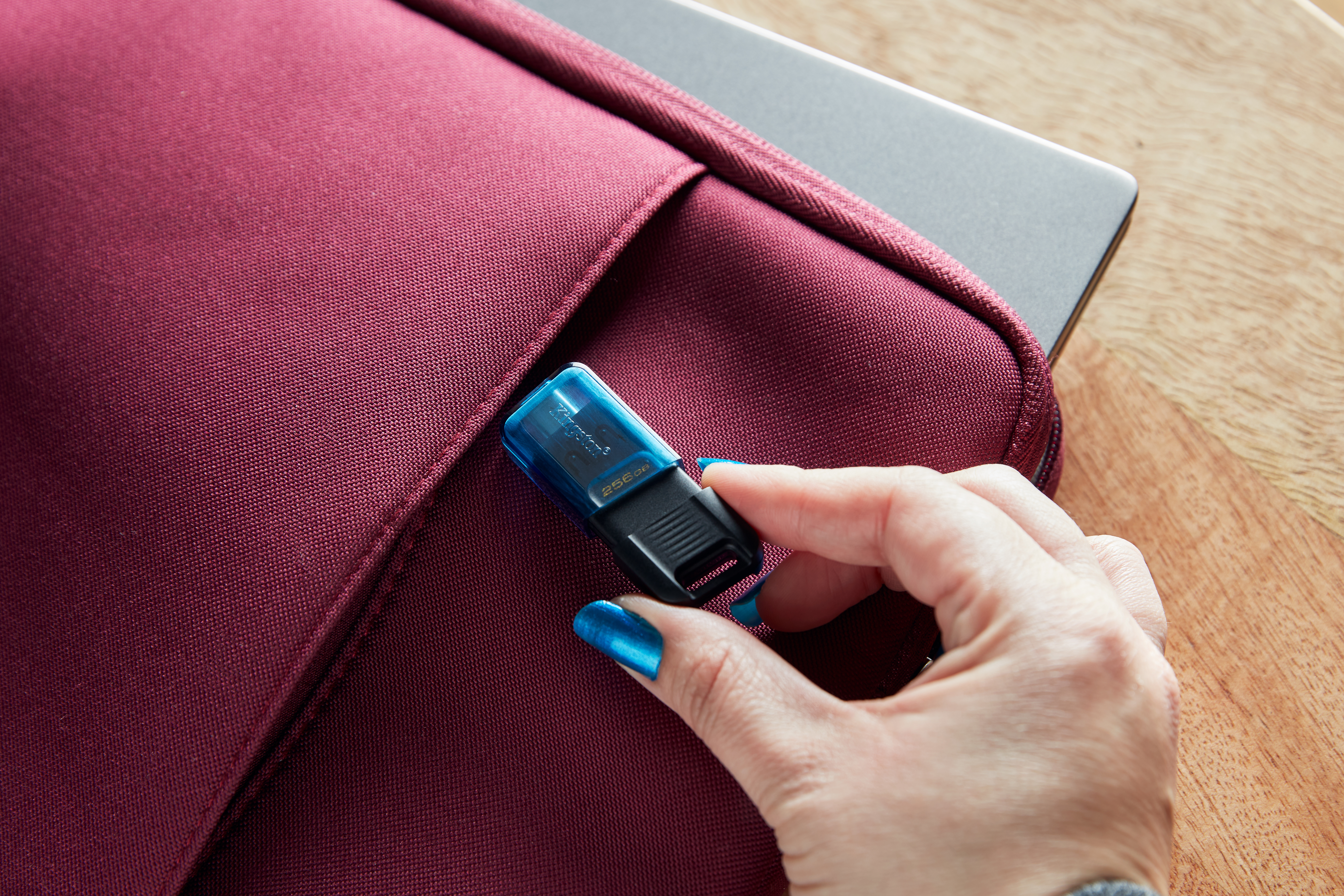 Kingston DataTraveler 80 M - USB-Flash-Laufwerk