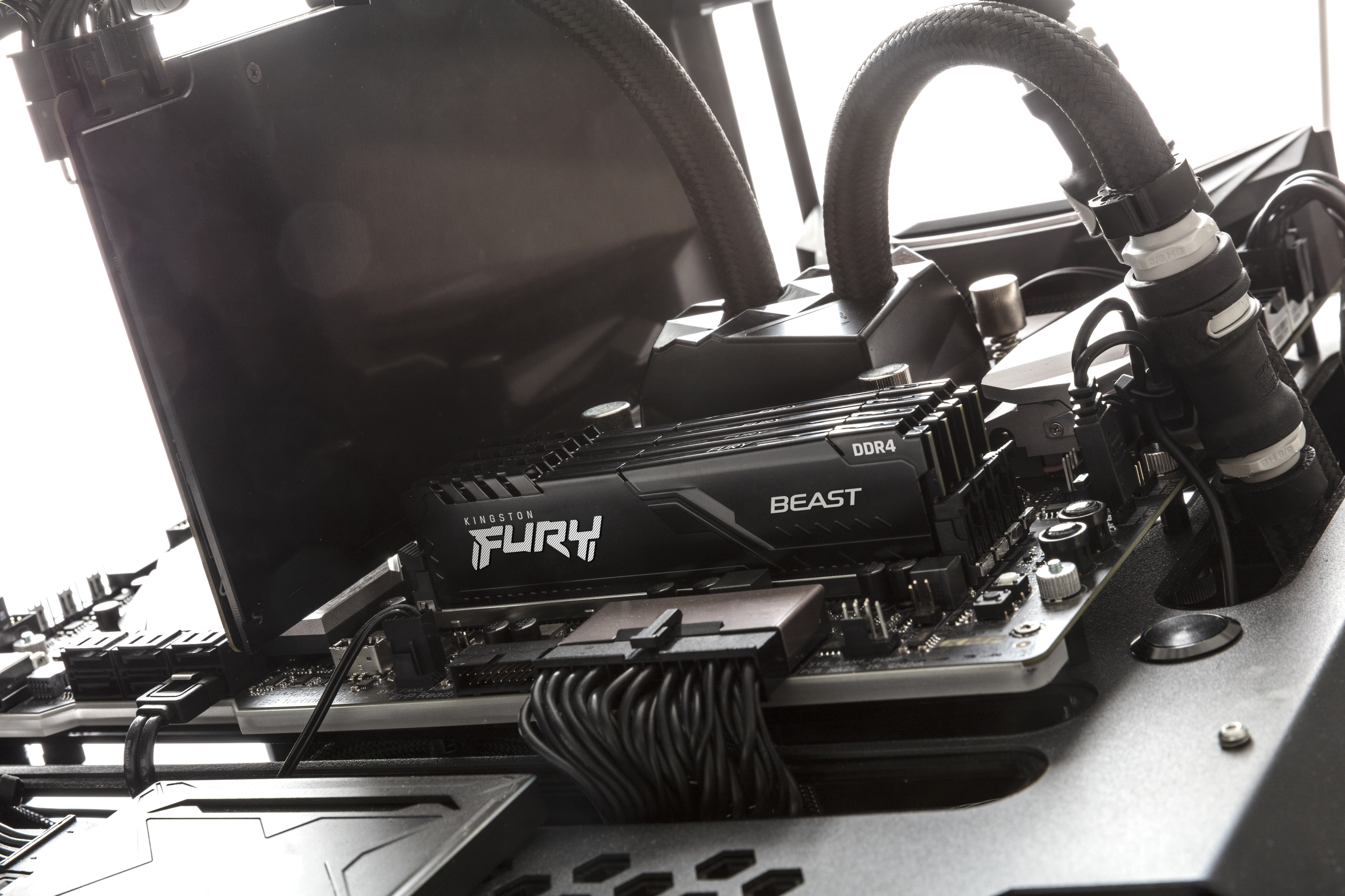 Kingston FURY Beast UDIMM 16GB, DDR4-3200, CL16-20-20, 1RX8
