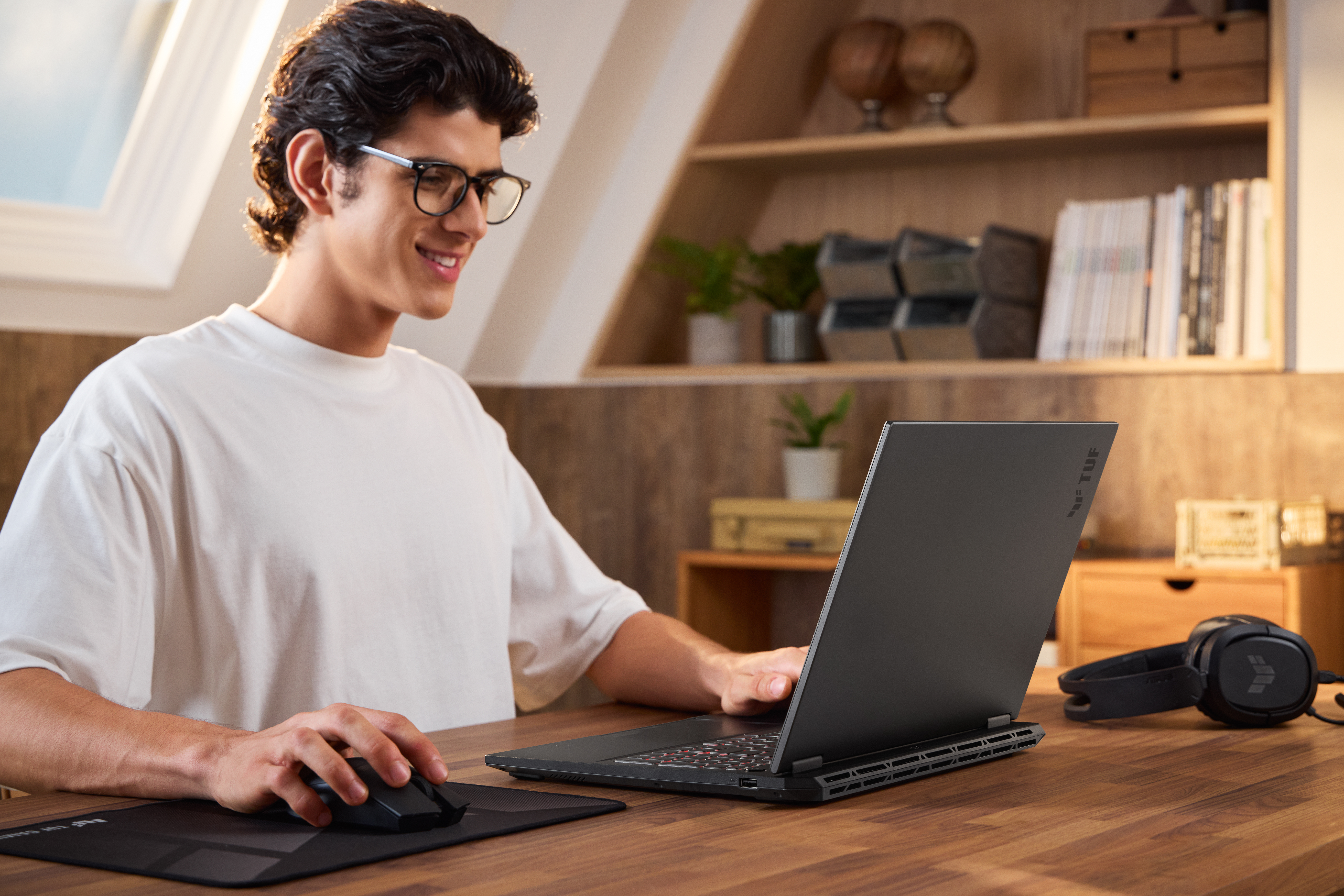 ASUS TUF Gaming A16 FA608UP-RV019W, 16" WUXGA, Ryzen 7 260, 32GB, 1TB SSD, RTX 5070, Win11