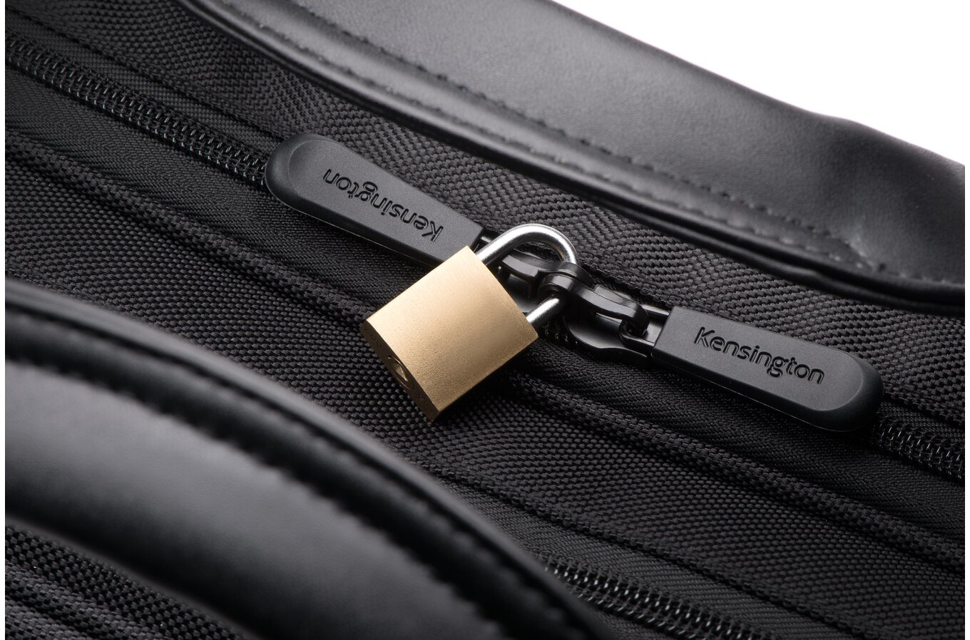 Kensington Contour 2.0 Business Briefcase - Notebook-Tasche - 39.6 cm (15.6")
