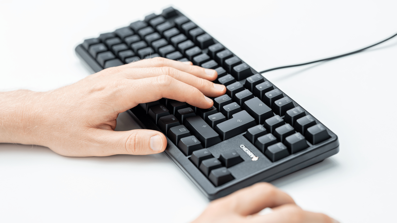 Cherry G80-3000N RGB TKL, Kabelgebunden, USB, Mechanischer Switch, QWERTY, RGB-LED, Schwarz