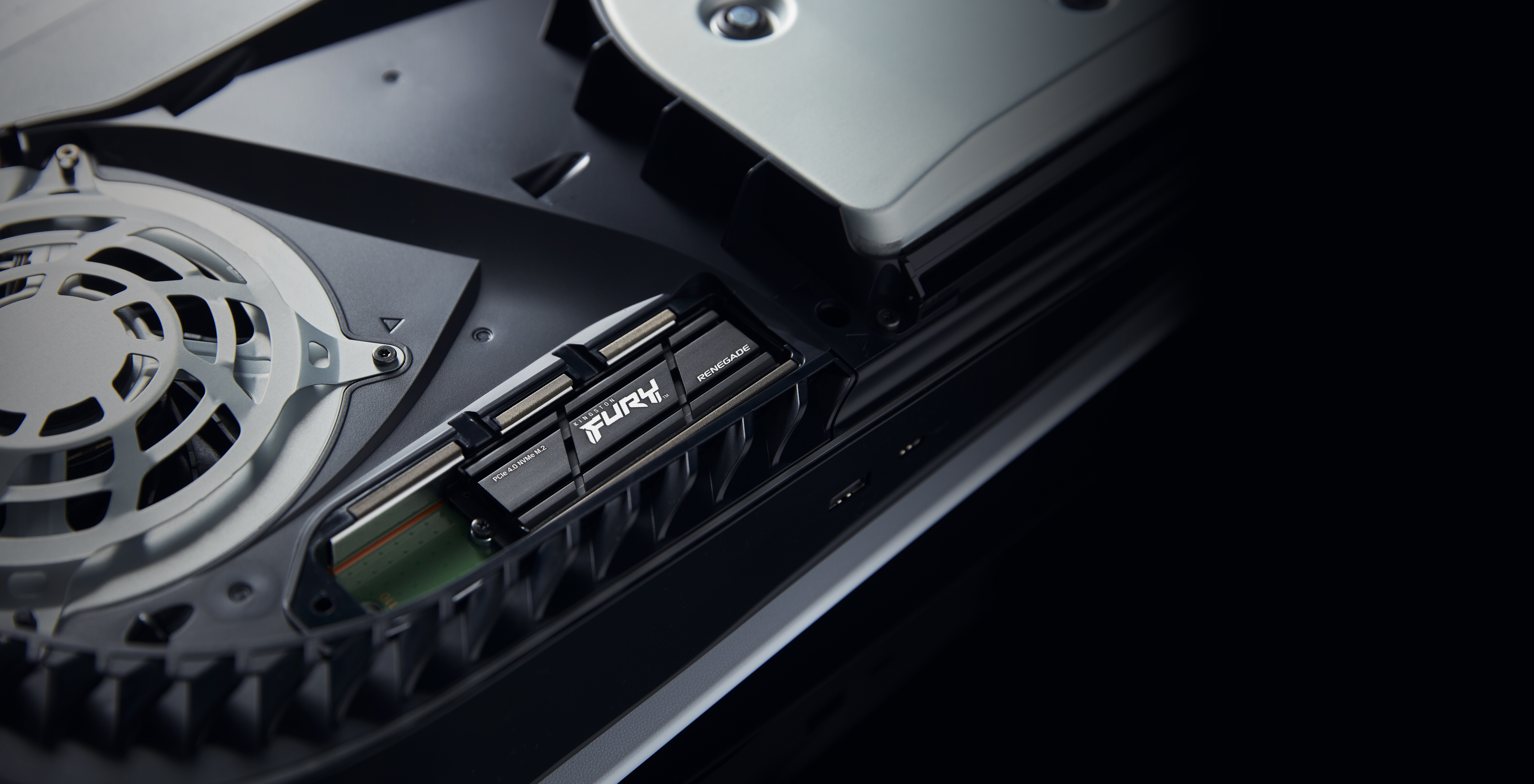 Kingston FURY RENEGADE SSD 1TB, M.2 2280 / M-Key / PCIe 4.0 x4, Kühlkörper