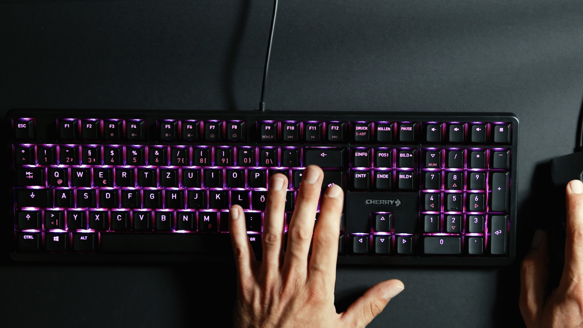 Cherry G80-3000N RGB, Kabelgebunden, USB, Mechanischer Switch, QWERTZ, RGB-LED, Schwarz