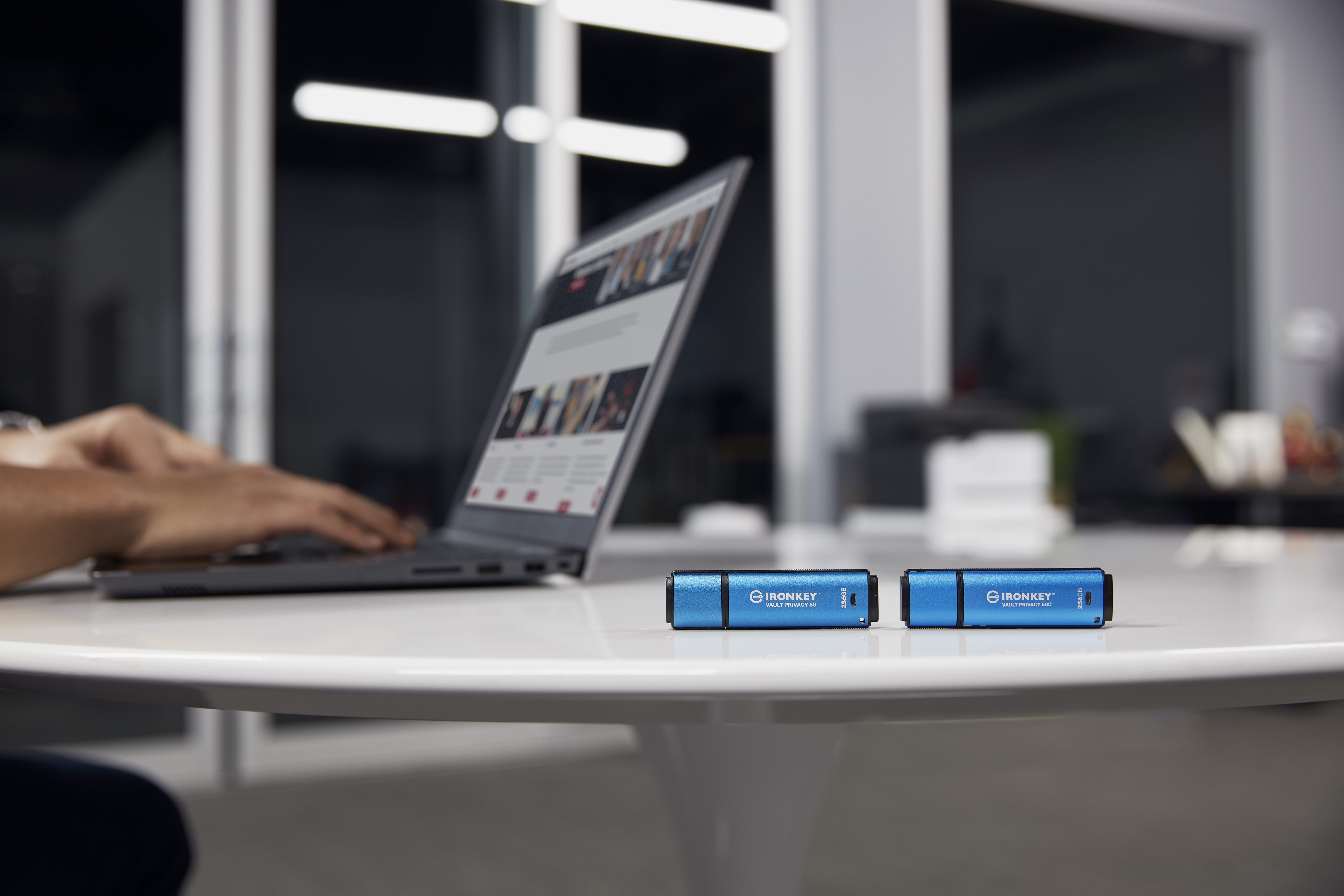Kingston IronKey Vault Privacy 50C - USB-Flash-Laufwerk