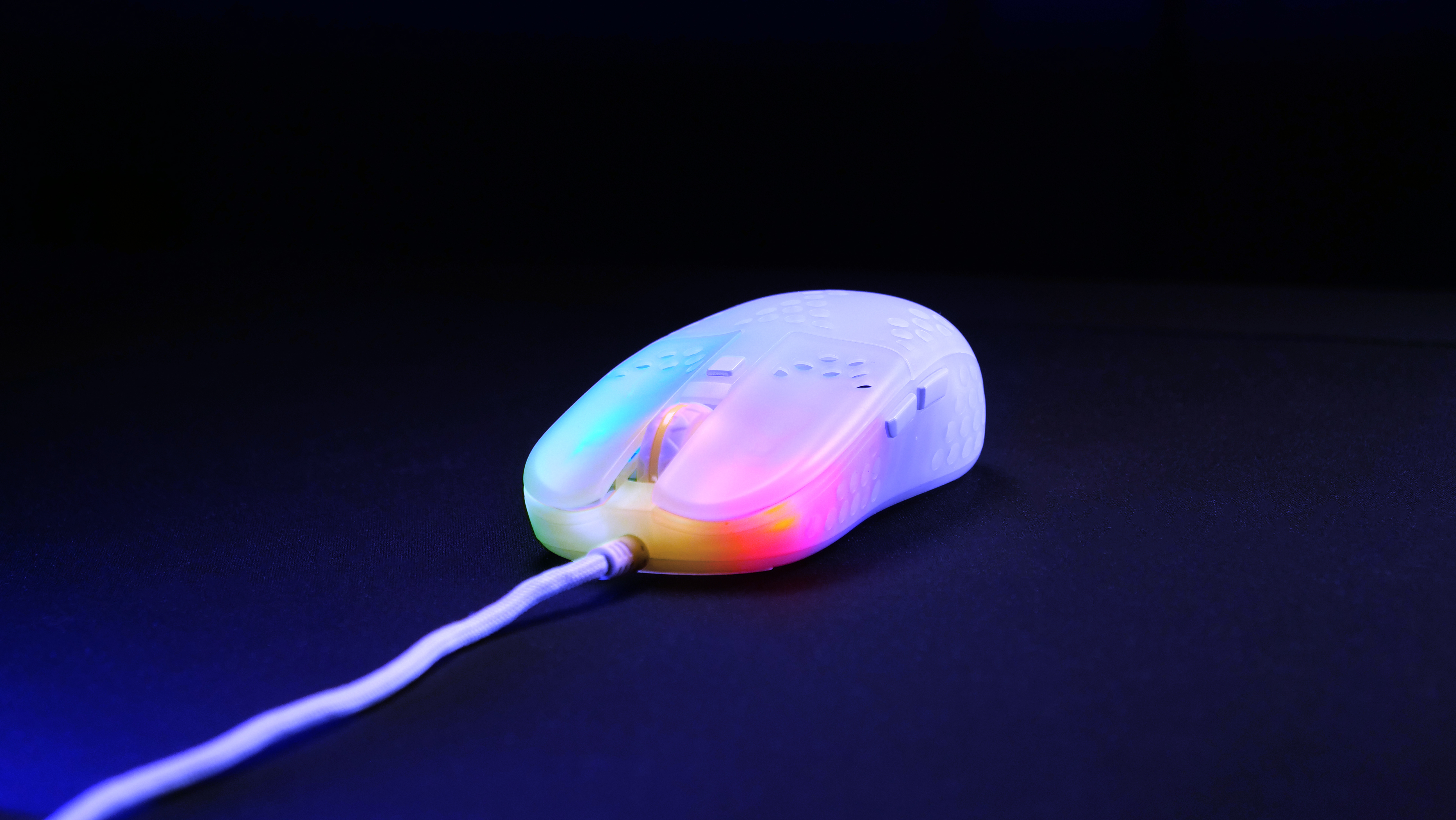 Xtrfy CHERRY XTRFY MZ1, Beidhändig, Optisch, USB Typ-A, 16000 DPI, Weiß