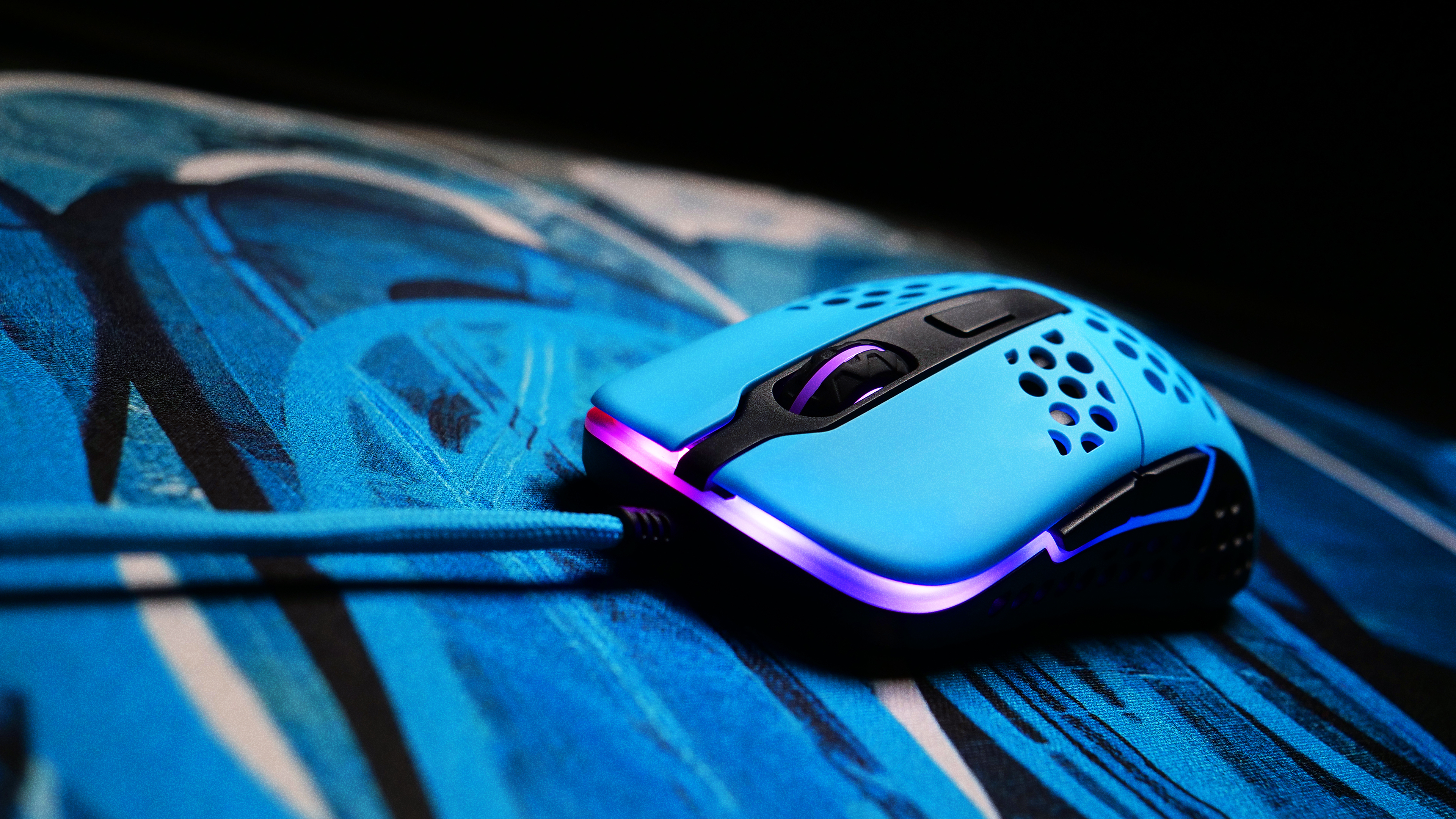 Cherry Xtrfy M42 - Maus - optisch - kabelgebunden - USB