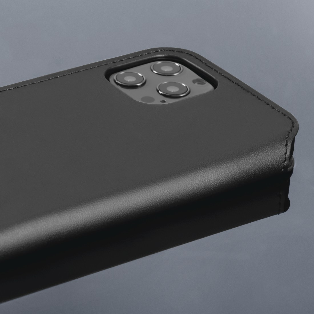 Hama MagCase Finest Sense, Folio, Apple, iPhone 12/12 Pro, 15,5 cm (6.1"), Schwarz