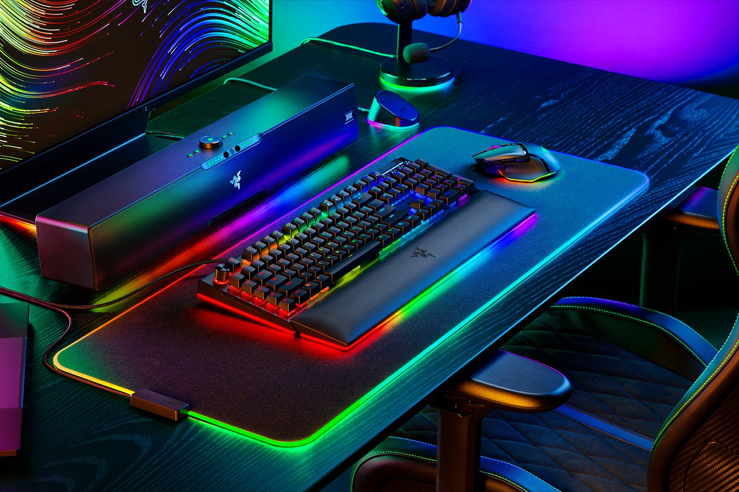Razer BlackWidow V4 Pro - Tastatur - Hintergrundbeleuchtung