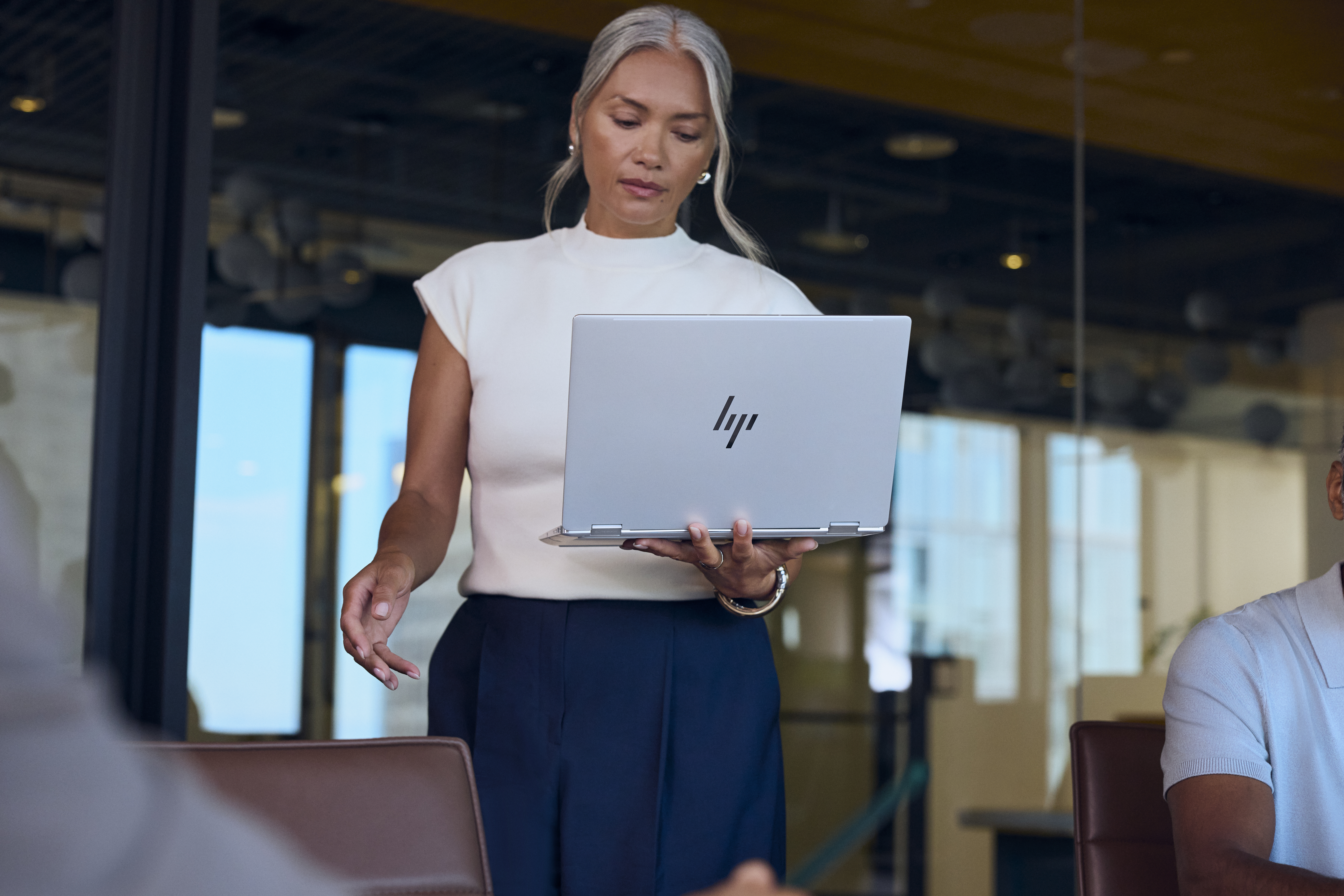 HP EliteBook X G2i 14, 14" WUXGA, Core Ultra 7 356H, 32GB RAM, 1TB SSD, Win11 Pro