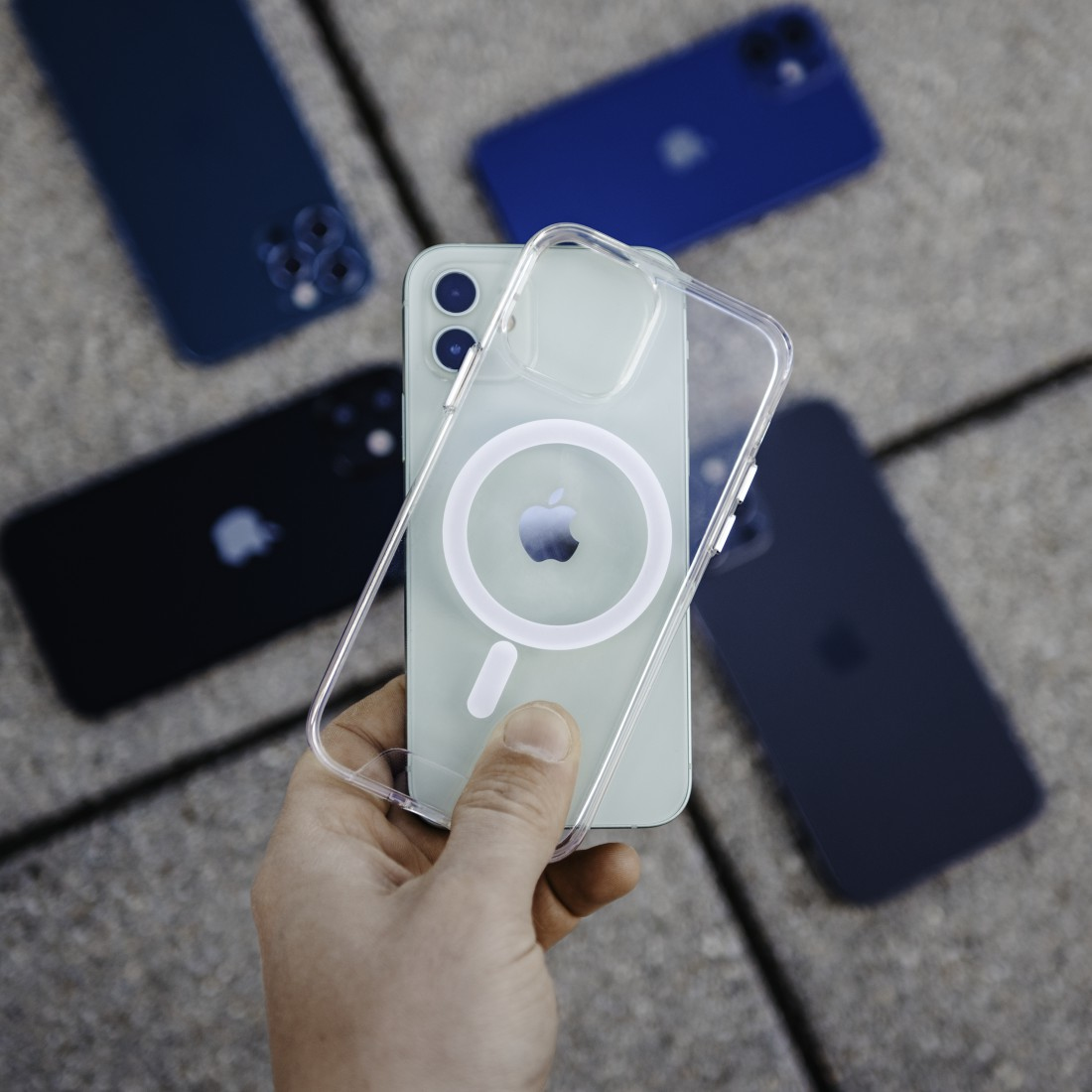 Hama MagCase Safety, Cover, Apple, iPhone 12/12 Pro, 15,5 cm (6.1 Zoll), Transparent