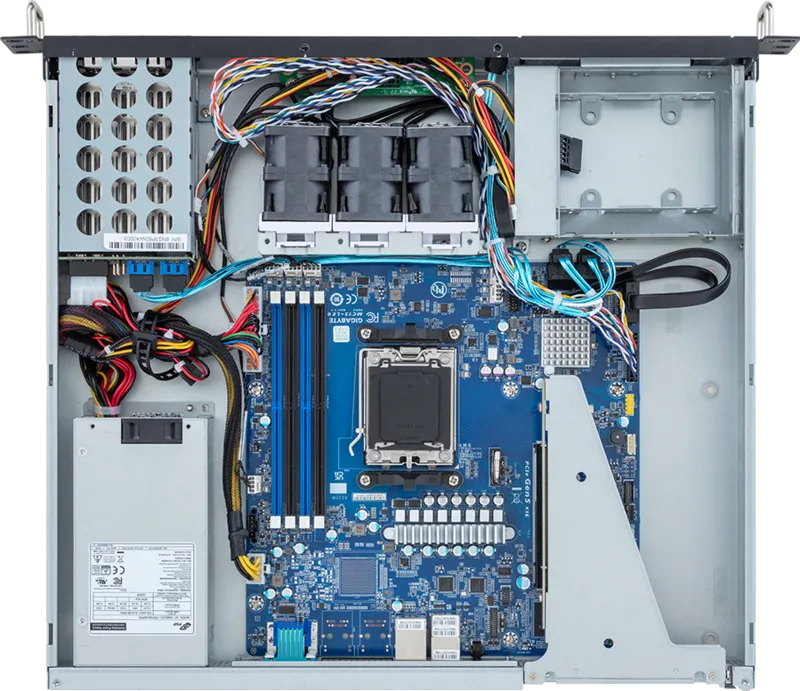 Gigabyte R113-C10-AA02, AMD B650E, Sockel AM5, AMD EPYC 4005 Series, AMD Ryzen 9000 Series, DDR5-SDR