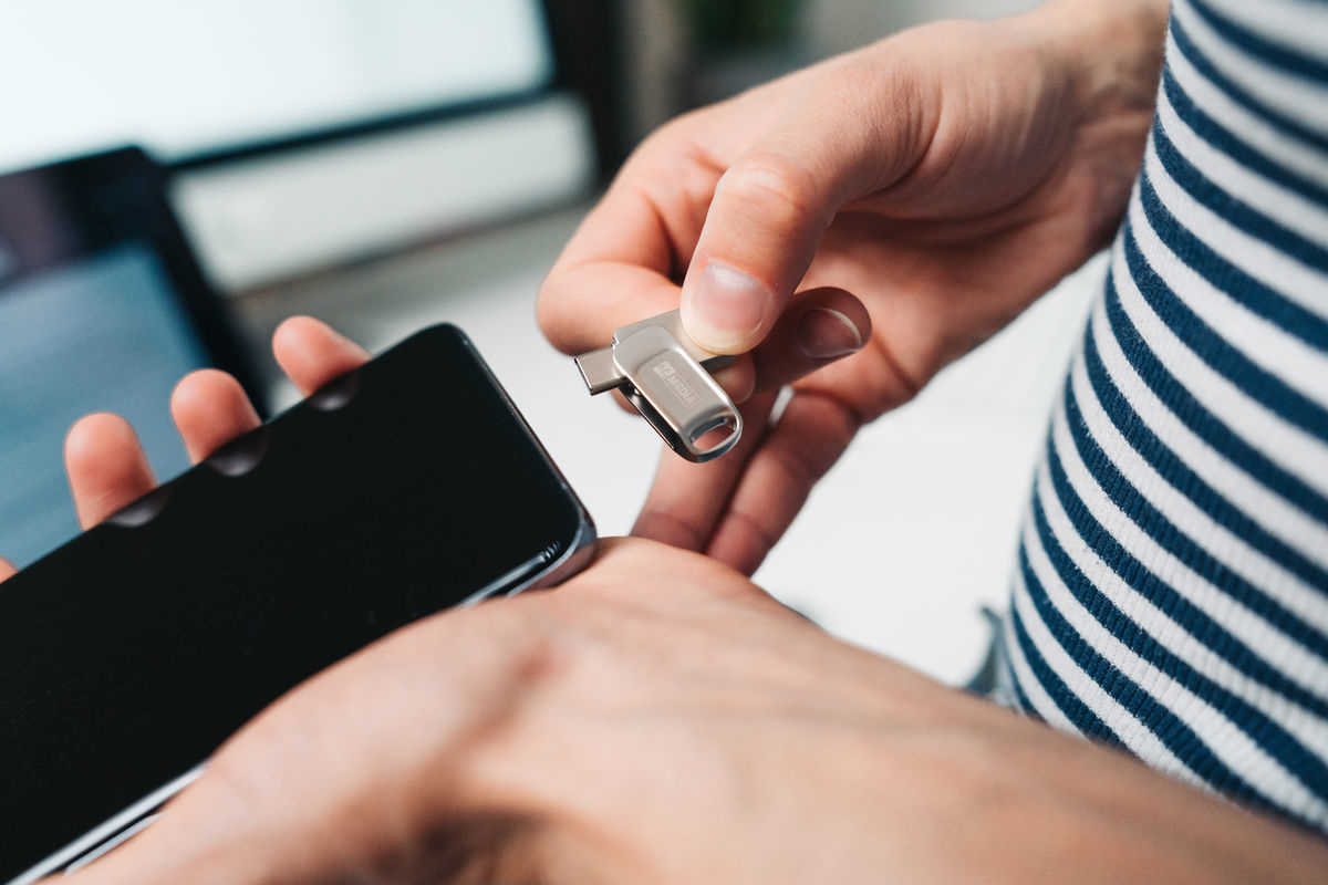 Verbatim MyMedia MyDual USB 2.0, 32 GB, USB Type-A / USB Type-C, 2.0, Drehring, 7 g, Silber