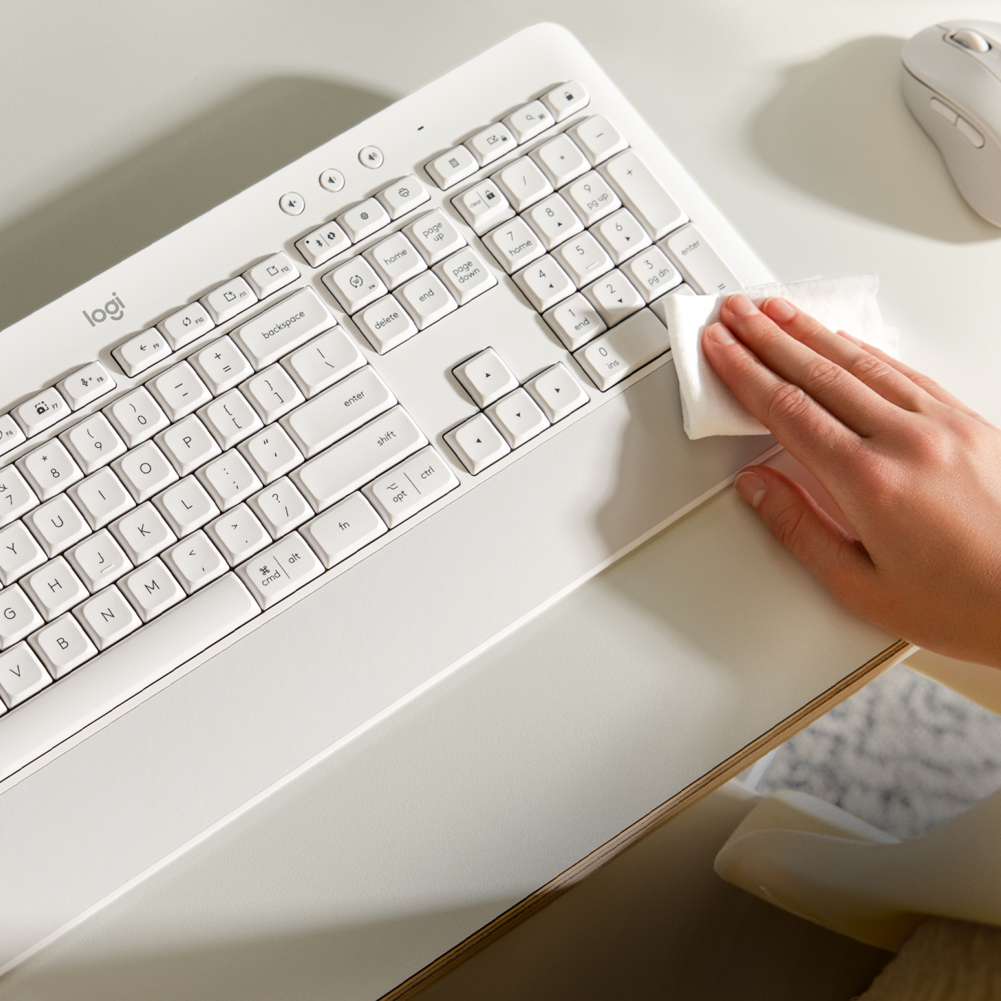 Logitech Signature K650, Volle Größe (100%), Kabellos, Bluetooth, Membran Key Switch, QWERTZ, Weiß