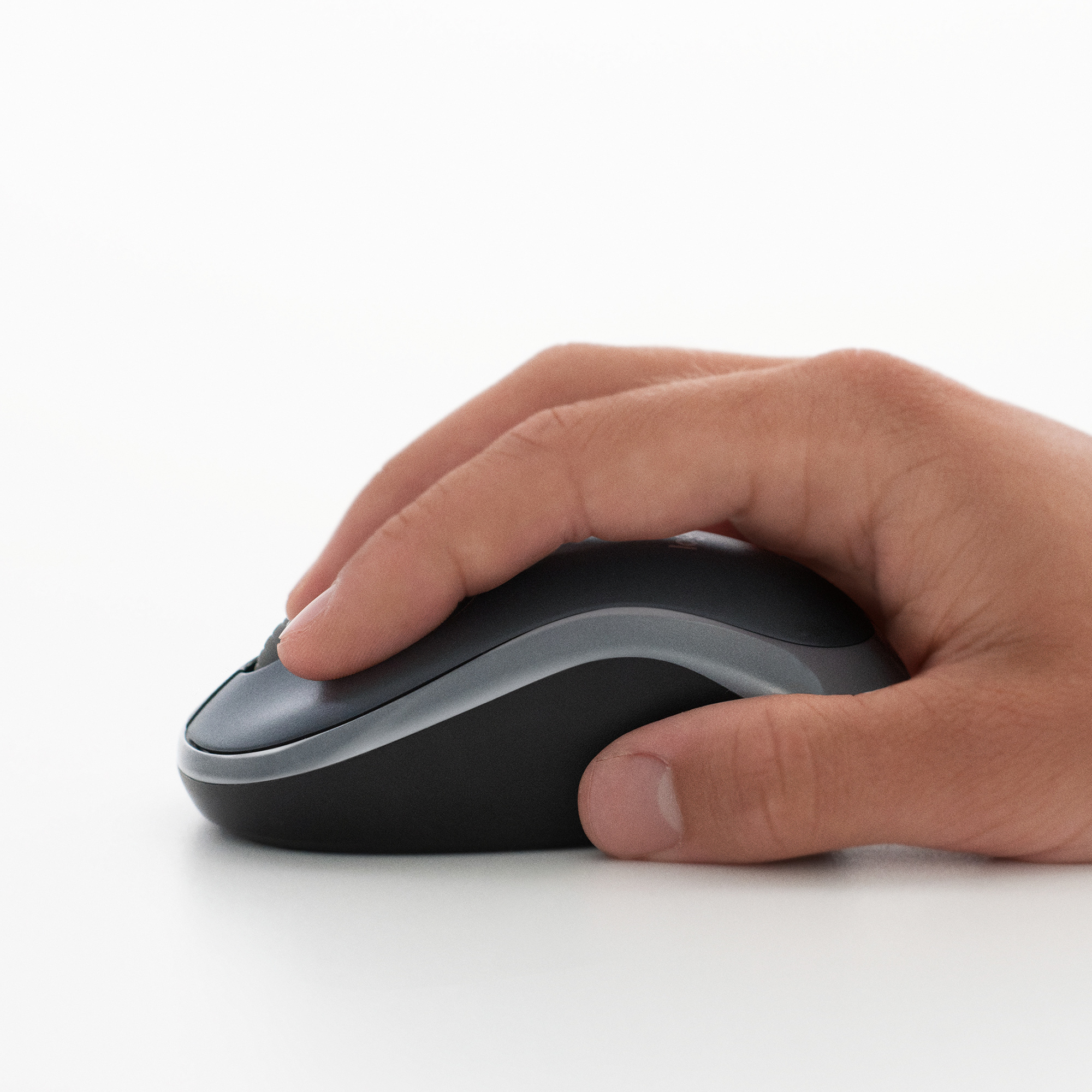 Logitech M185 - Maus - optisch - kabellos - 2.4 GHz - kabelloser Empfänger (USB)