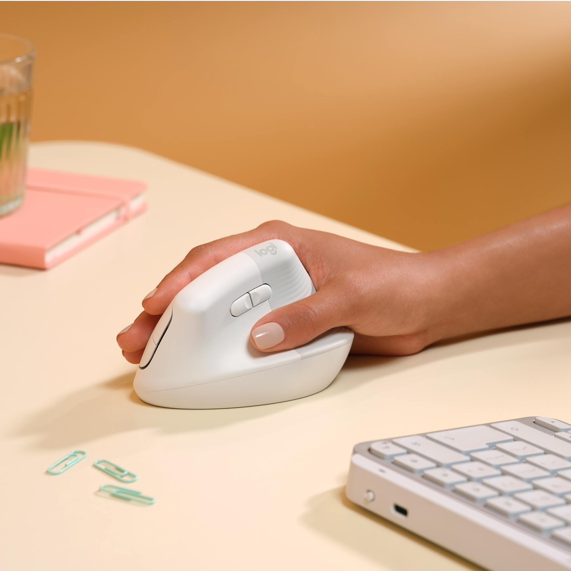 Logitech Lift for Mac Vertical Ergonomic Mouse, Off-White, Logi Bolt, USB/Bluetooth