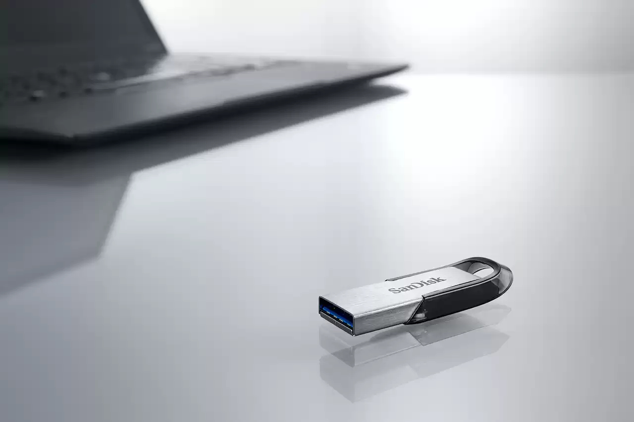SanDisk Ultra Flair - USB-Flash-Laufwerk - 1