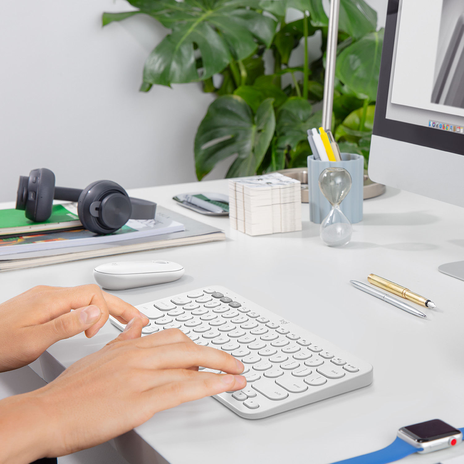 Logitech K380 Multi-Device Bluetooth® Keyboard, Mini, Kabellos, Bluetooth, Weiß