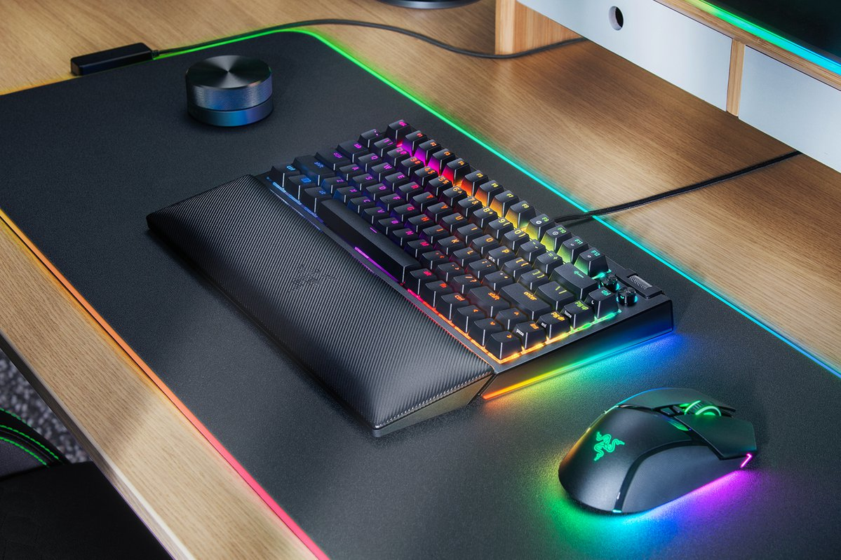 Razer BlackWidow V4 75% - Tastatur - Hintergrundbeleuchtung