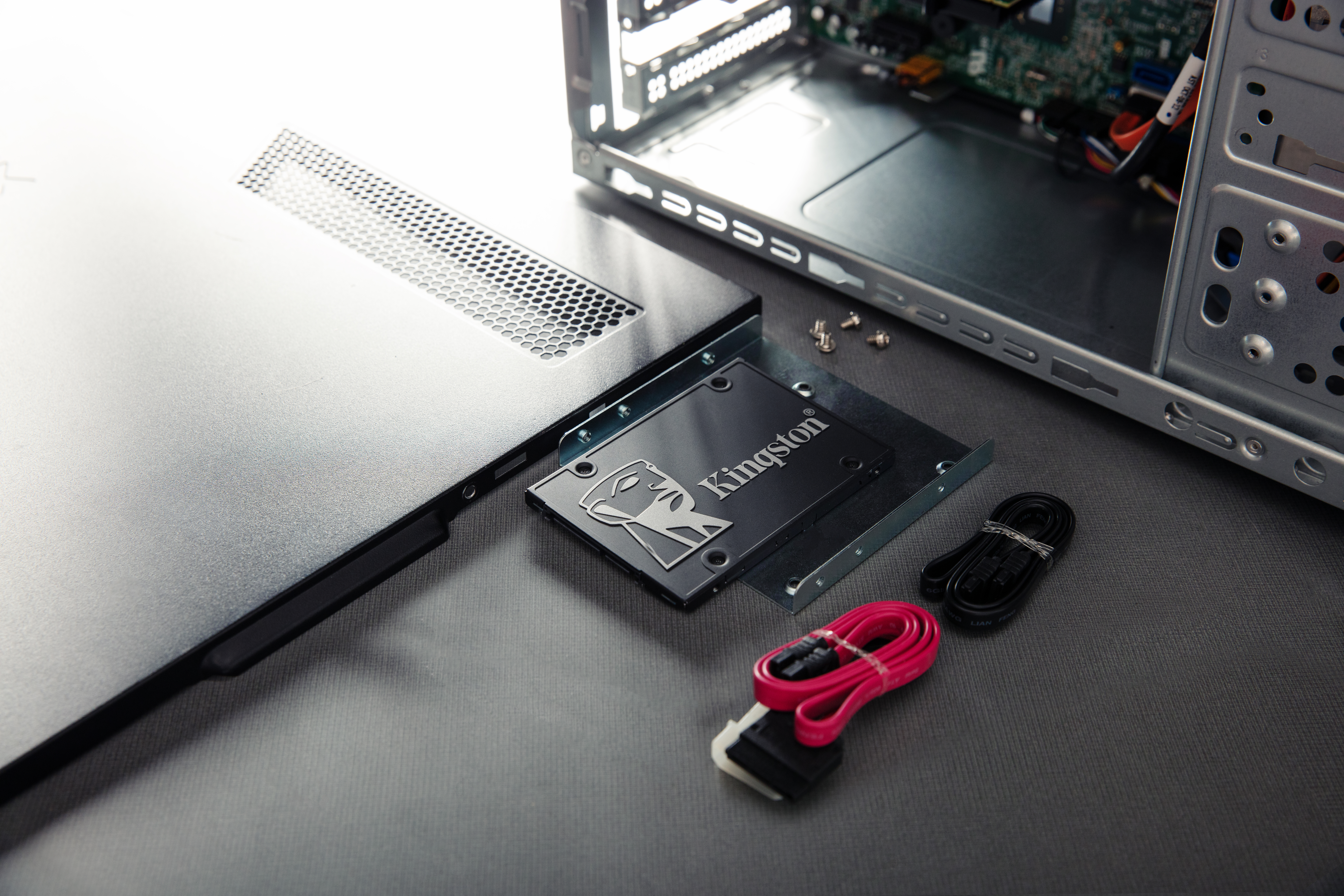 Kingston SSDNow KC600 512GB, 2.5" / SATA 6Gb/s