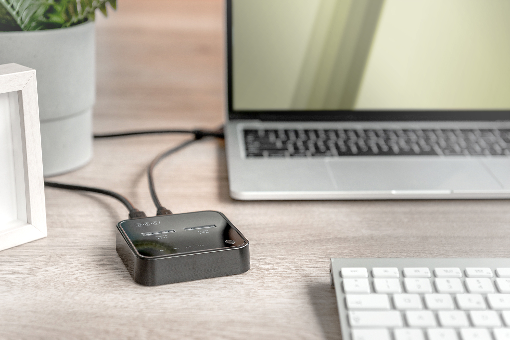 DIGITUS Dual M.2 NVMe SSD Docking Station mit Offline-Klonfunktion, USB-C